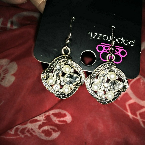 Paparazzi Earrings Bring On the Bling $10 Each - Picture 6 of 8